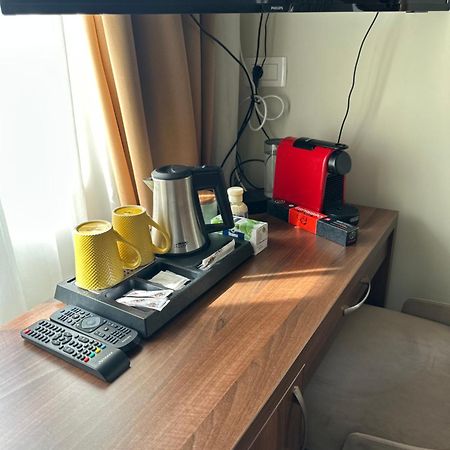أوميس Central Luxury Rooms المظهر الخارجي الصورة