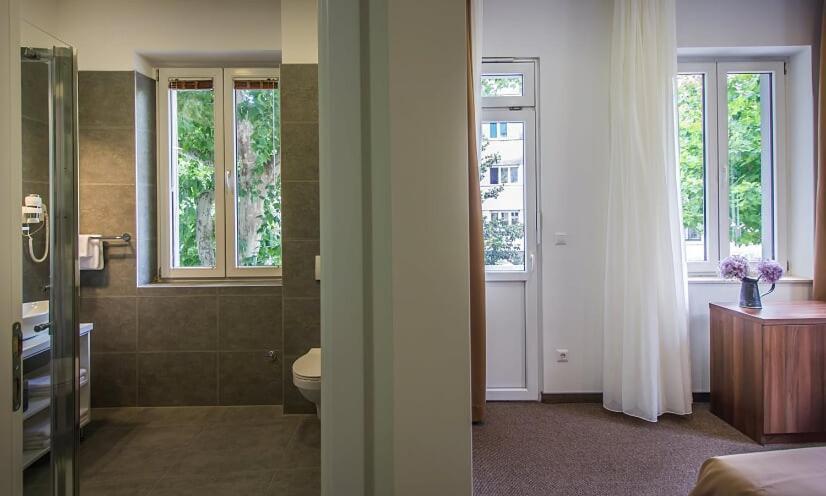 أوميس Central Luxury Rooms المظهر الخارجي الصورة